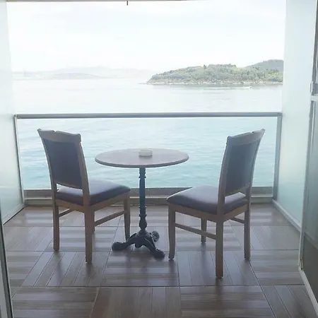 Pyrgos Hotel Burgazada